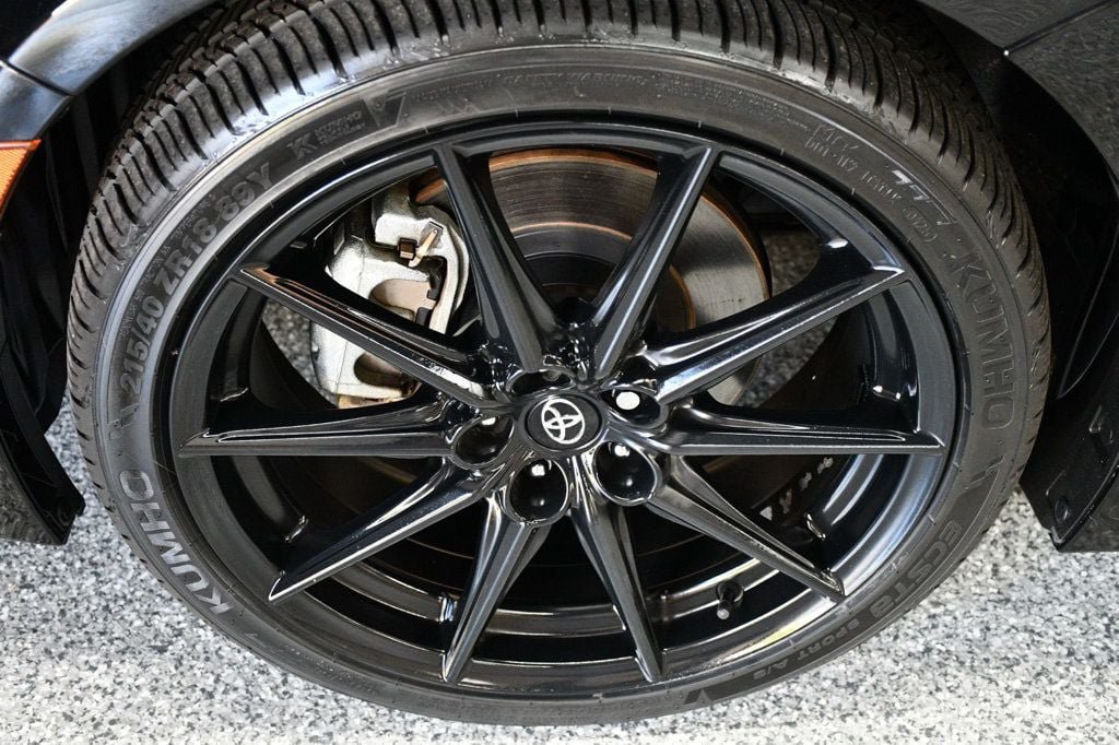 Used 2023 Toyota GR86 Premium RWD image 18