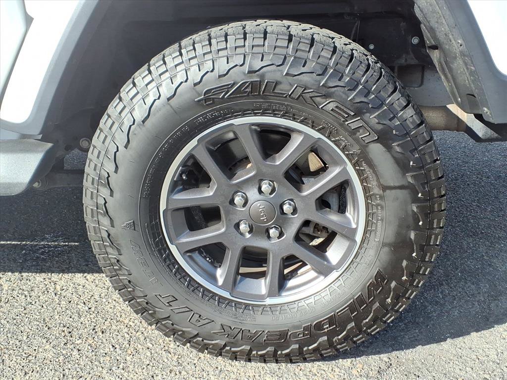 Used 2020 Jeep Gladiator Overland image 17