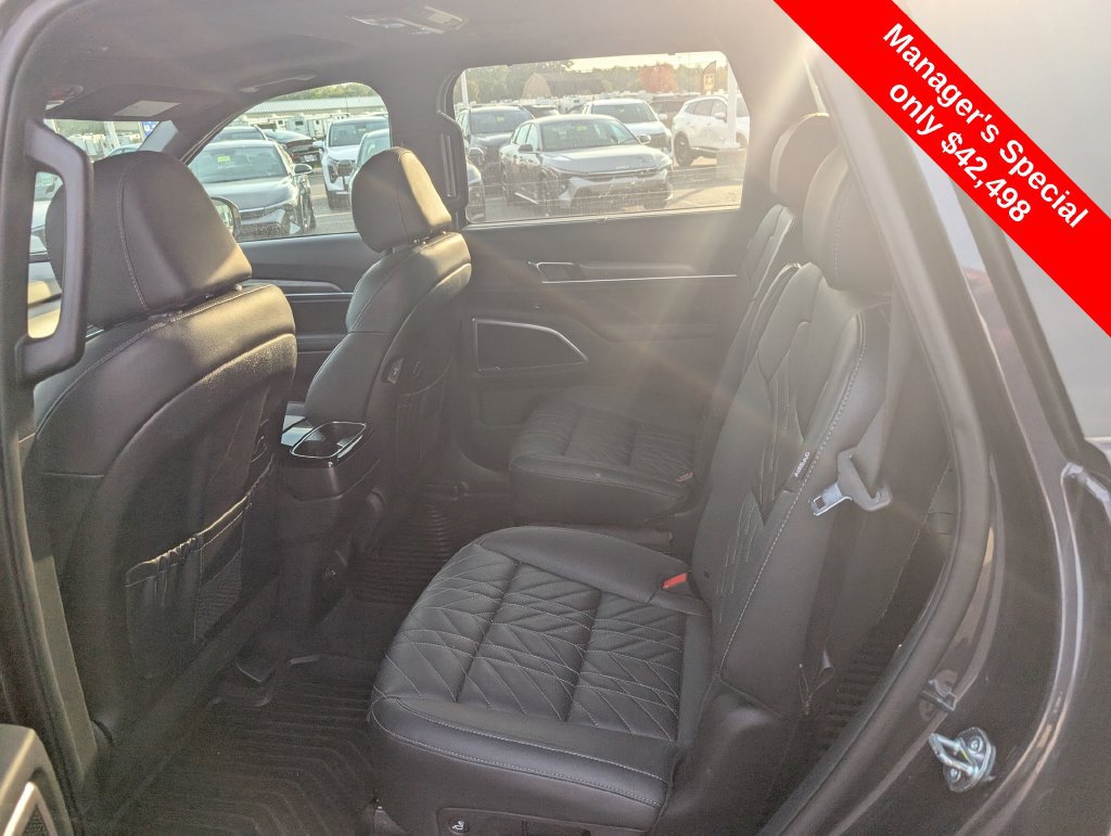 Used 2025 Kia Telluride AWD image 9