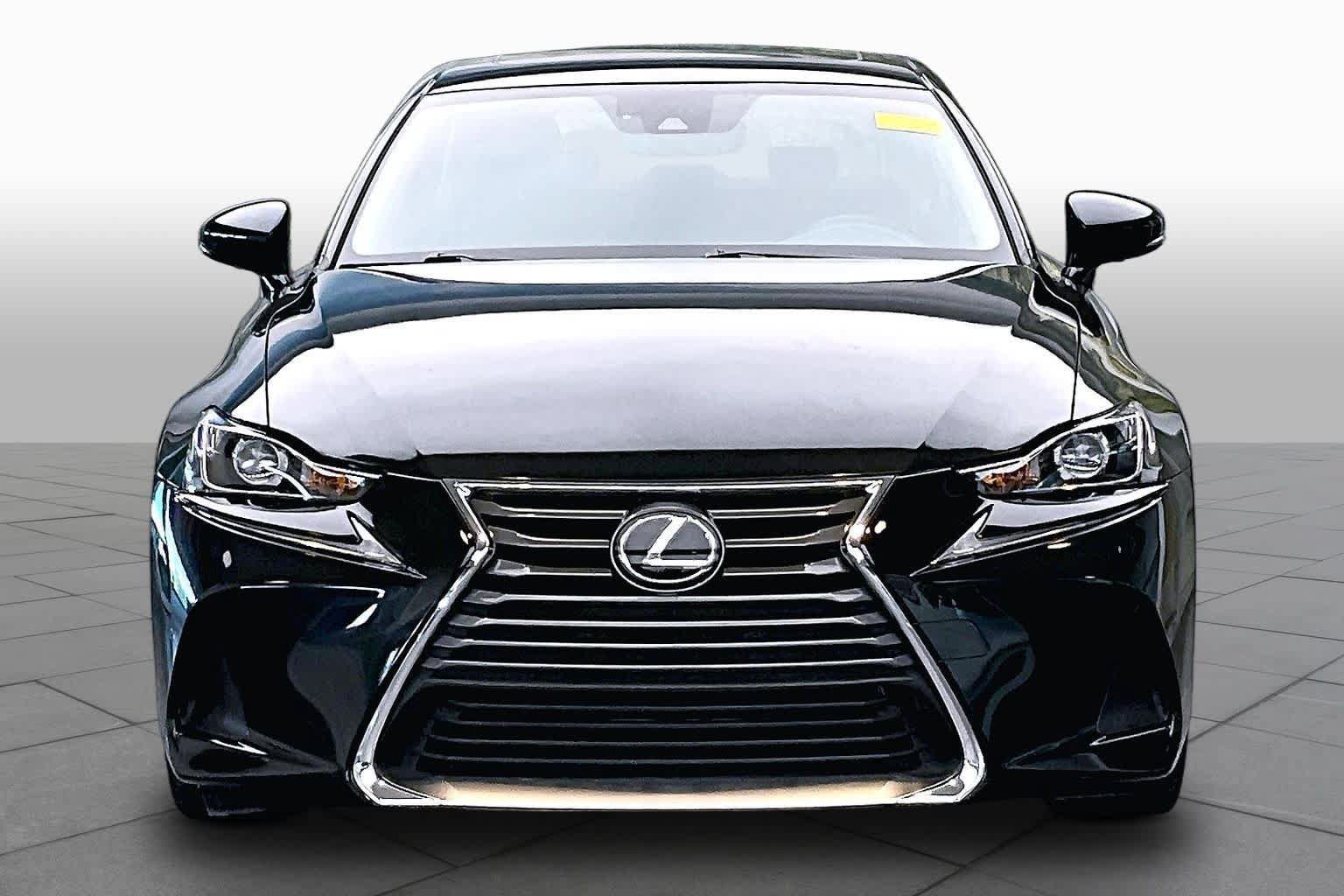 Used 2019 Lexus IS 300 w/ Navigation Package RWD image 4