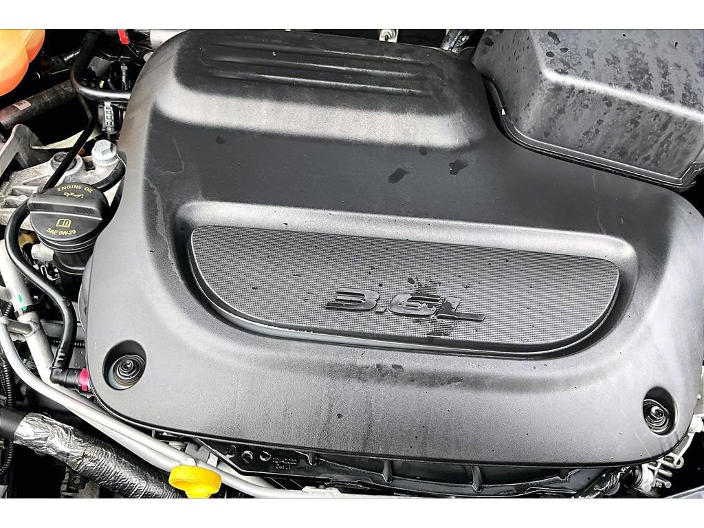 Used 2022 Chrysler Pacifica Limited image 36