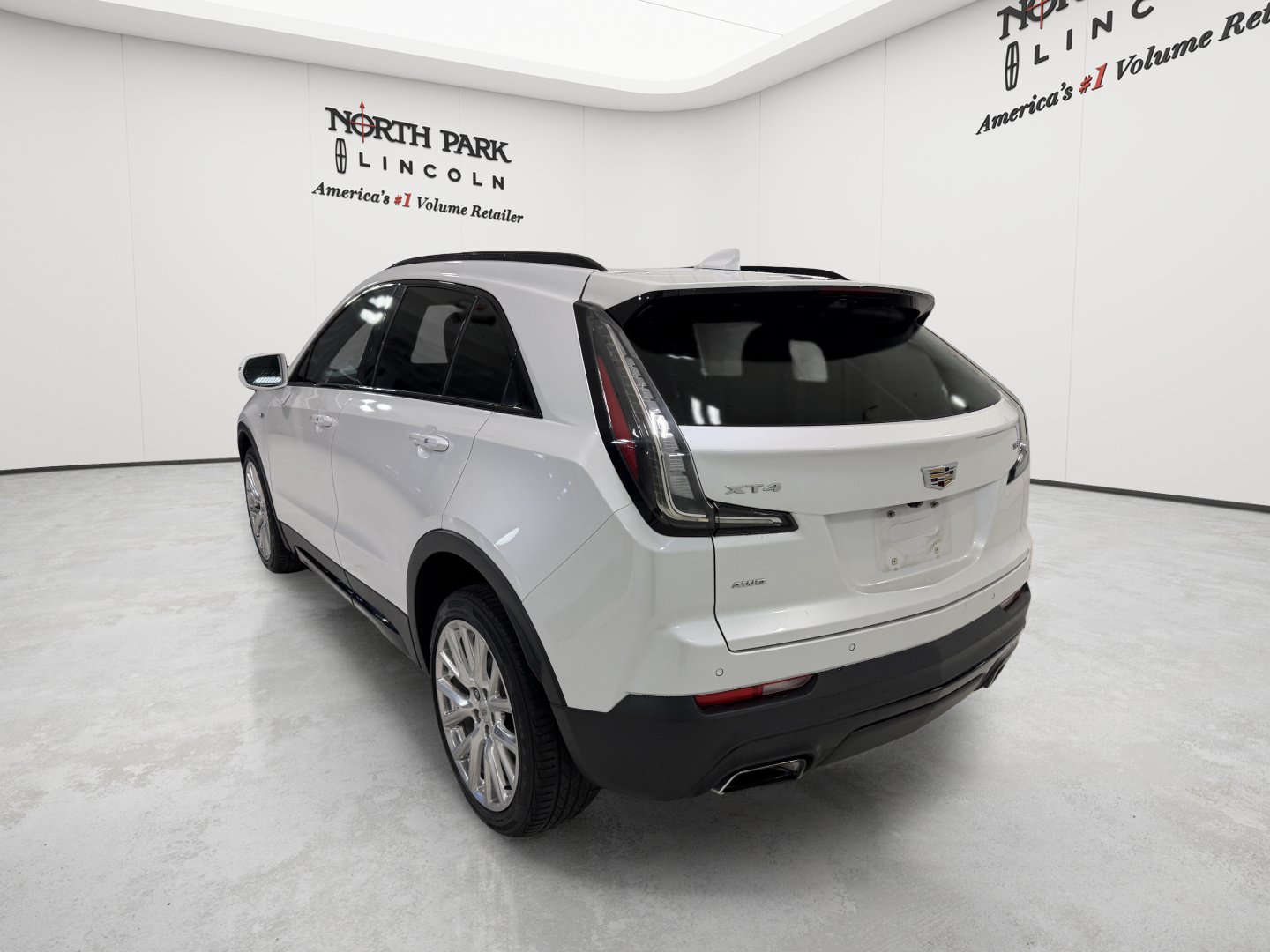 Used 2020 Cadillac XT4 Sport AWD/4WD image 3