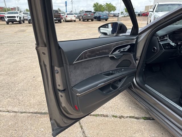 Used 2020 Audi A8 L 4.0T w/ Executive Package image 10