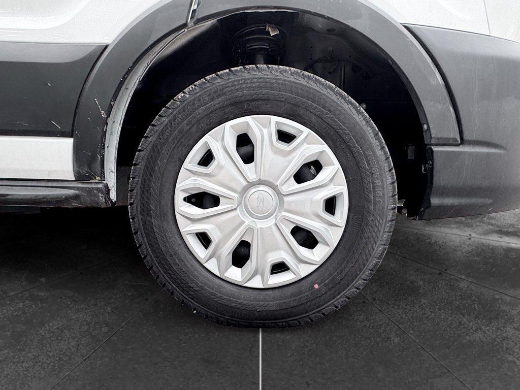 Used 2024 Ford E-Transit Low Roof RWD image 28