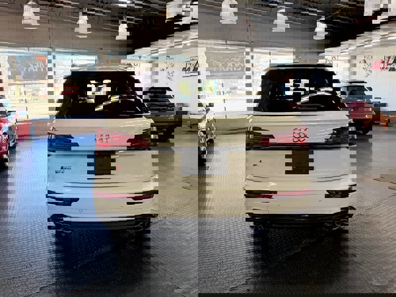 Used 2021 Audi SQ5 Prestige w/ Prestige Package image 12