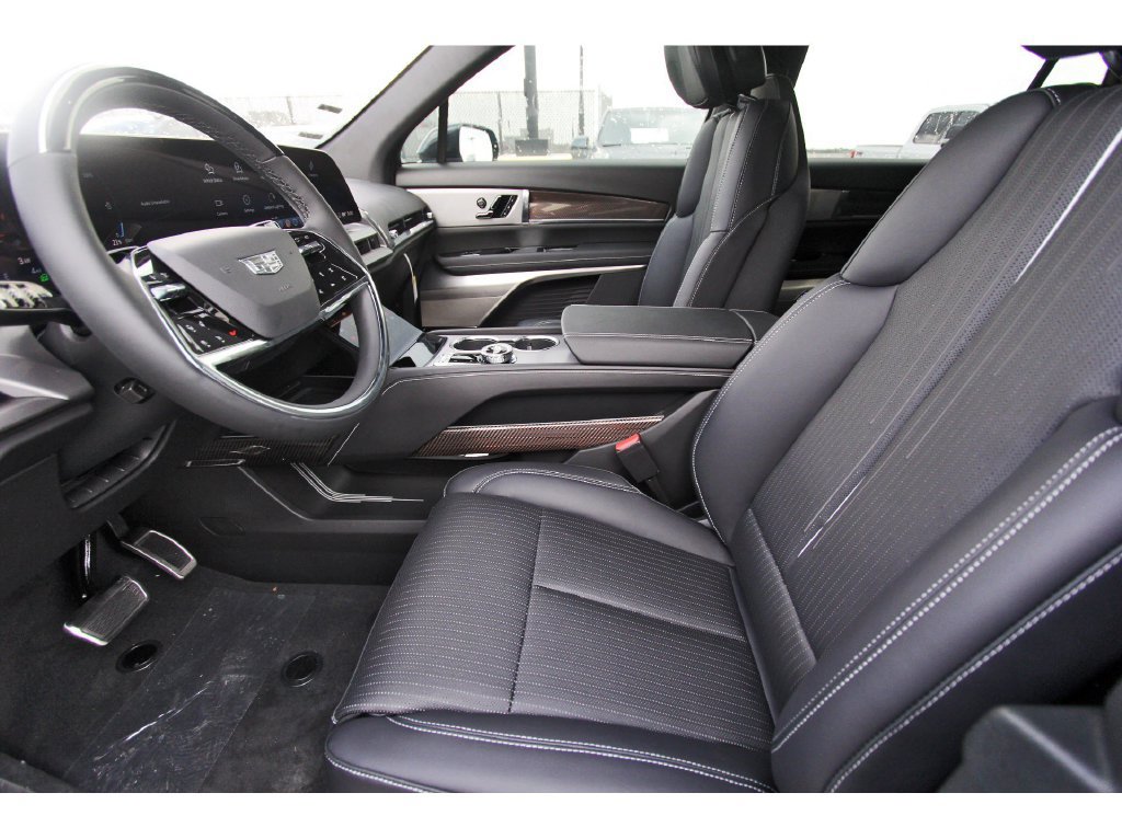 New 2027 Cadillac Vistiq Luxury AWD/4WD image 6