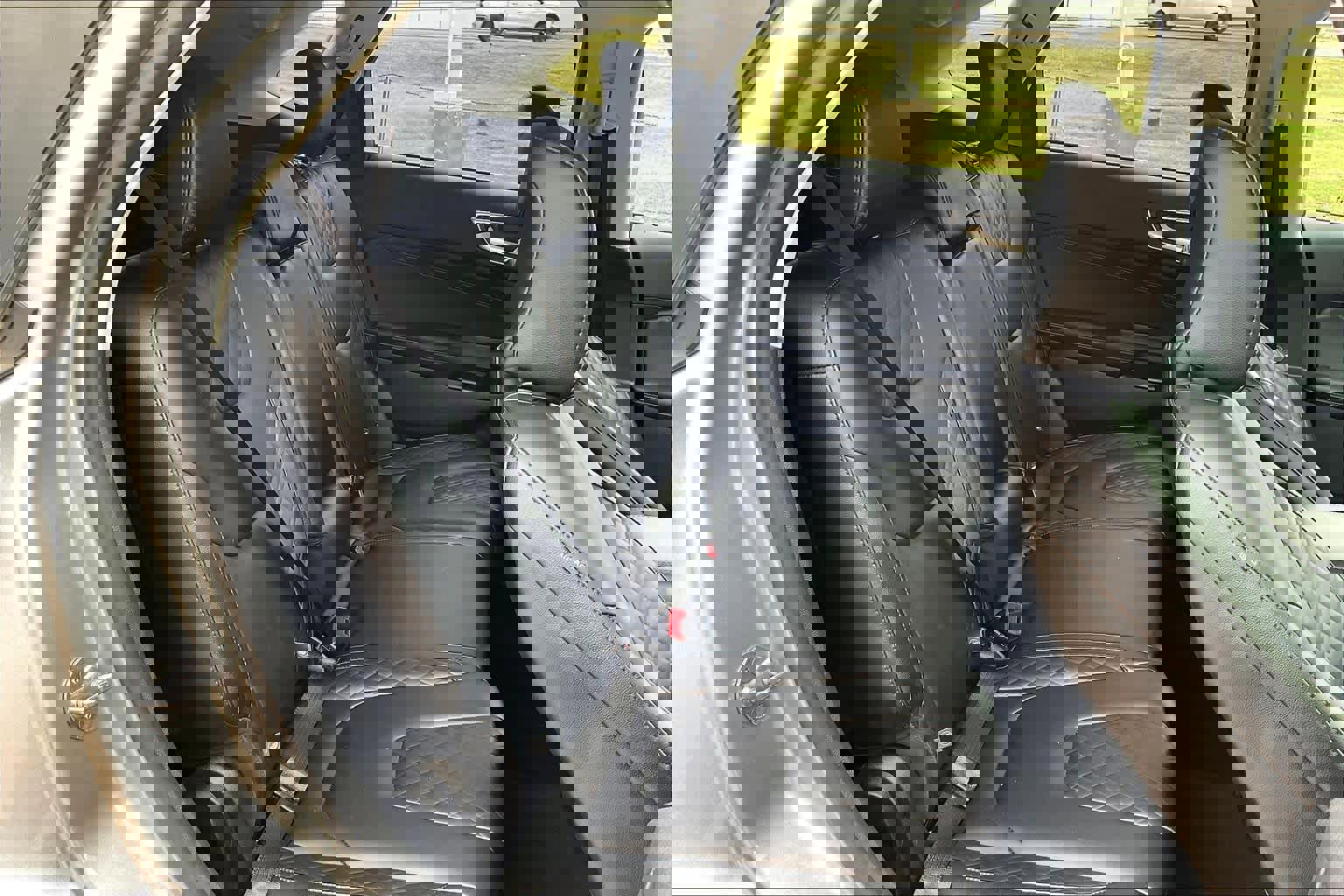 Used 2024 Ford Edge Titanium image 17