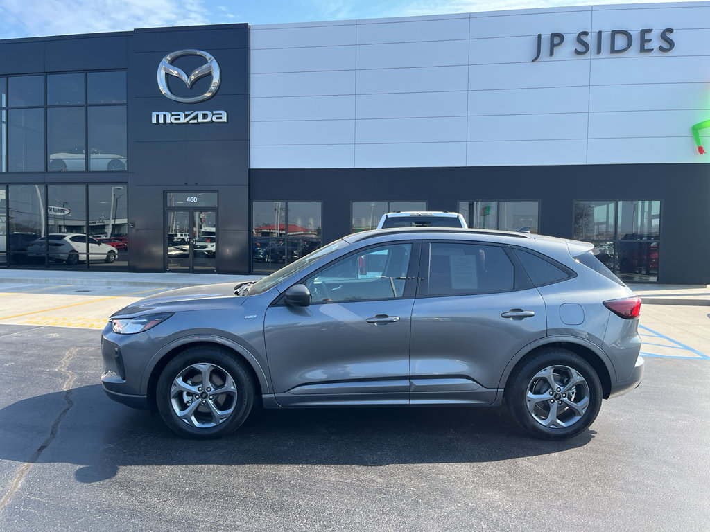 Used 2023 Ford Escape ST-Line FWD video 2
