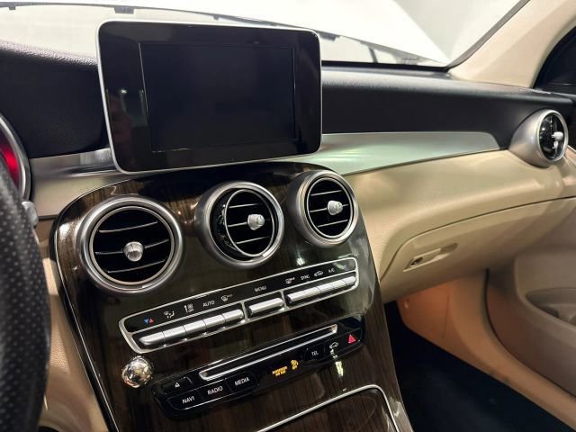 Used 2019 Mercedes-Benz GLC 300 image 19