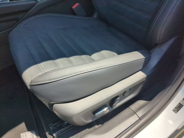 New 2026 Nissan Rogue SL AWD/4WD image 13