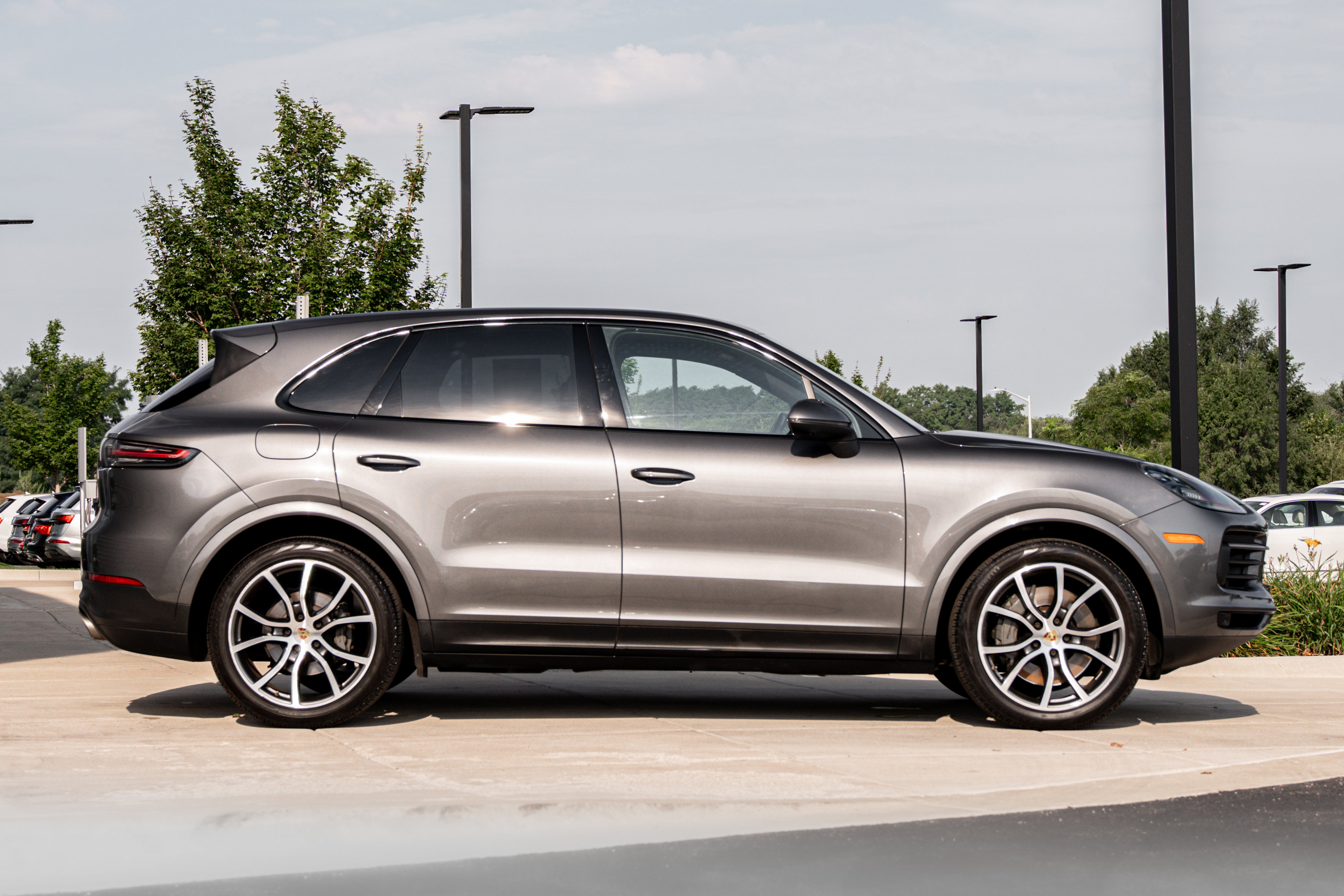 Used 2019 Porsche Cayenne S AWD/4WD image 3