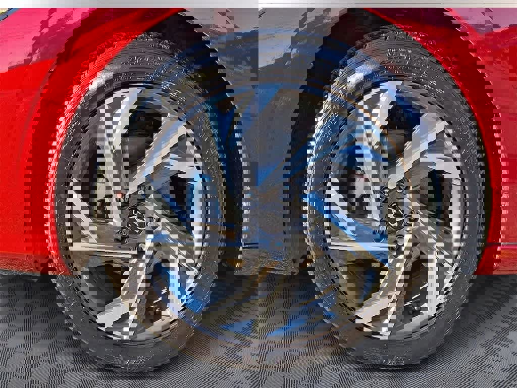 Used 2025 Hyundai Elantra Sport image 8