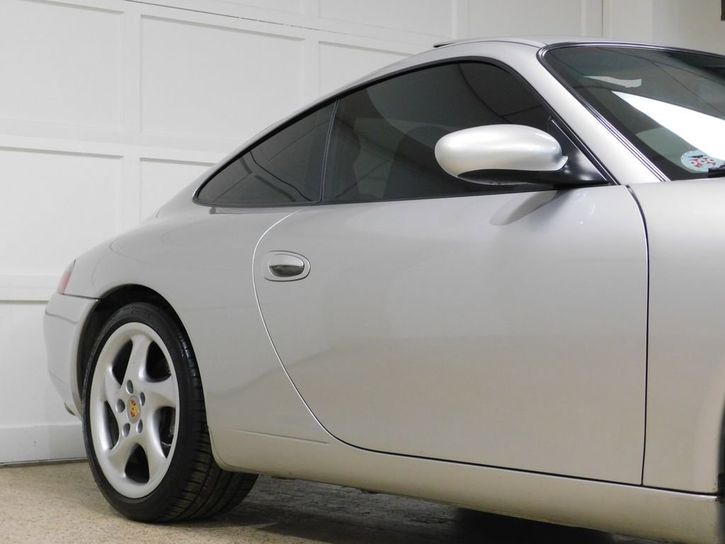 Used 2001 Porsche 911 Carrera 4 image 15
