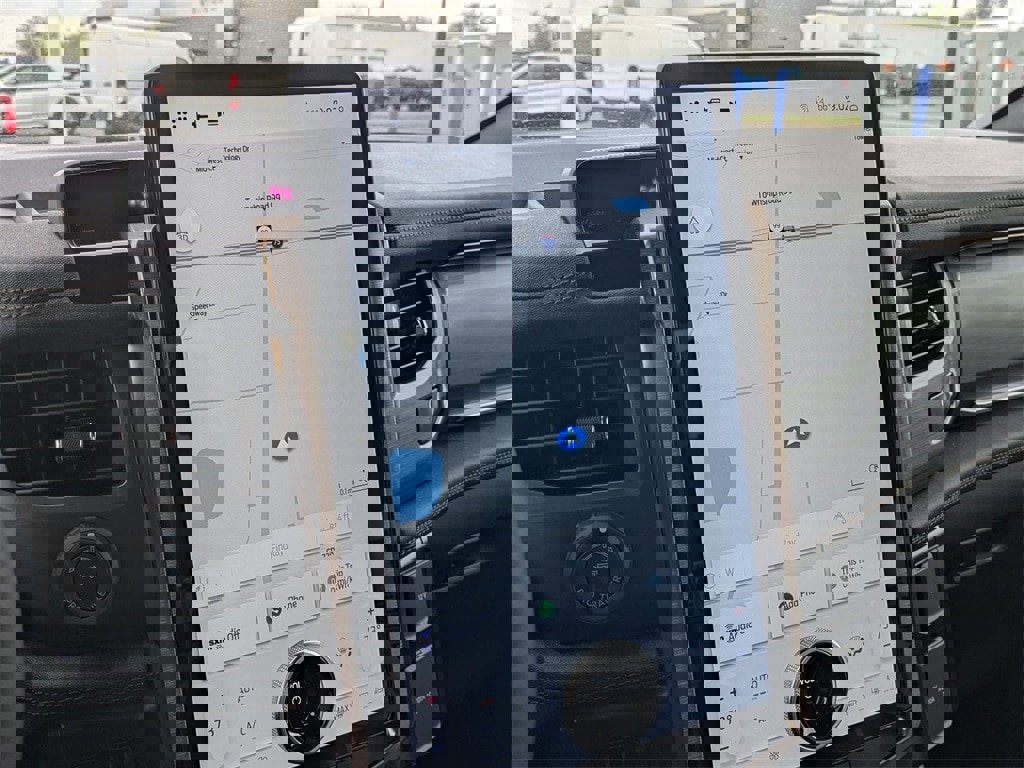 New 2025 Ford F150 Lightning Lariat image 15