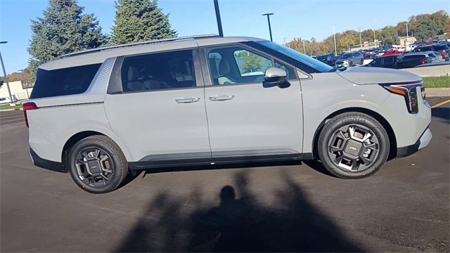 New 2026 Kia Carnival EX image 4