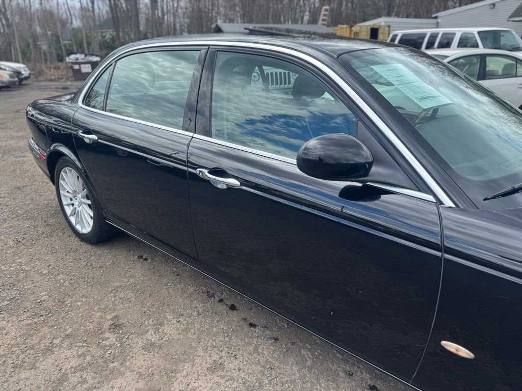 Used 2006 Jaguar XJ8 image 14
