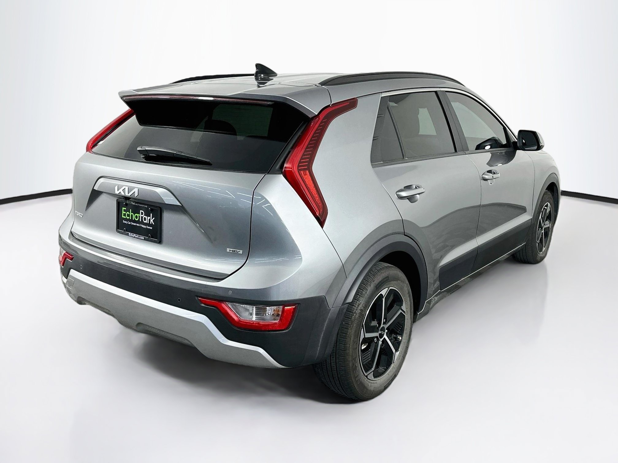 Used 2023 Kia Niro EX FWD image 9