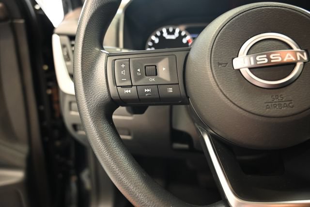 Used 2023 Nissan Rogue S AWD/4WD image 23