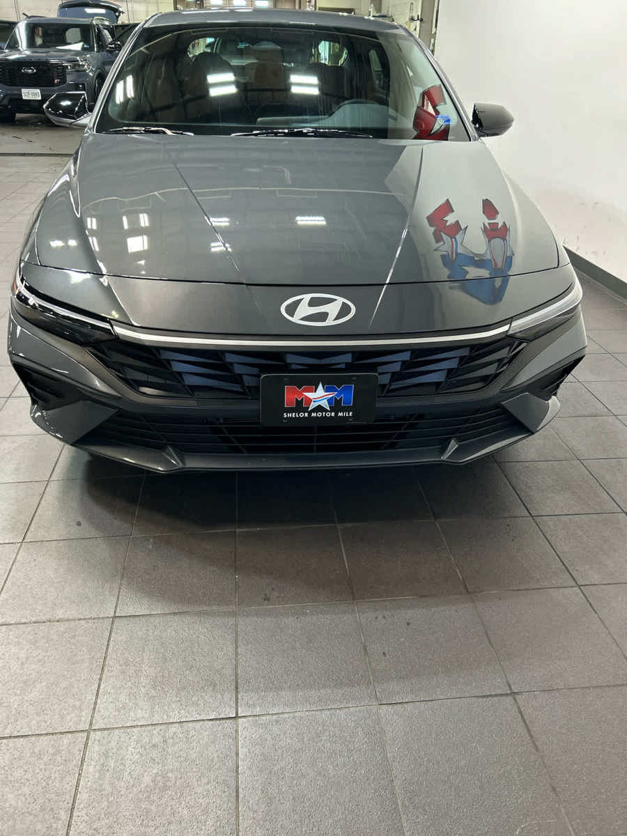 Used 2026 Hyundai Elantra SEL FWD image 3