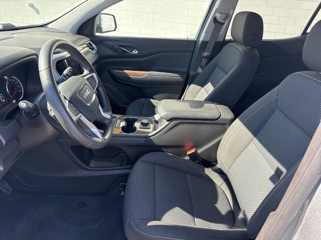 Used 2023 GMC Acadia SLE image 19