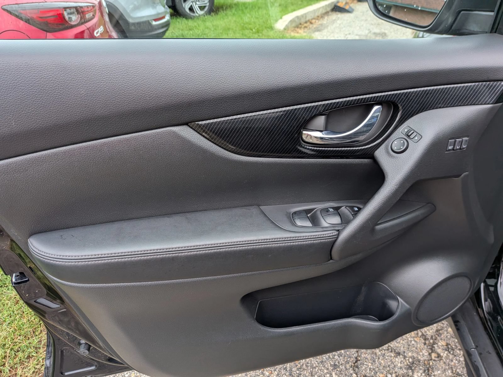 Used 2017 Nissan Rogue SL w/ SL Premium Package AWD/4WD image 25