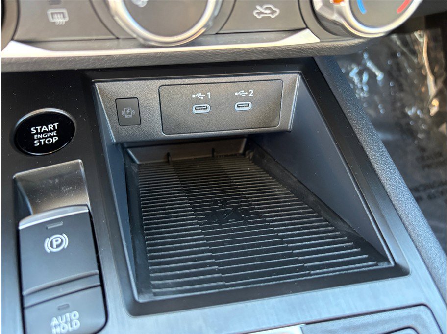 Used 2025 Nissan Kicks SV image 30