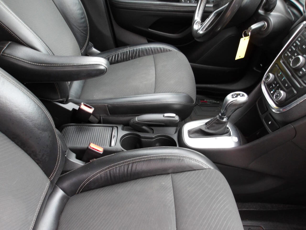 Used 2013 Buick Encore Convenience FWD image 17