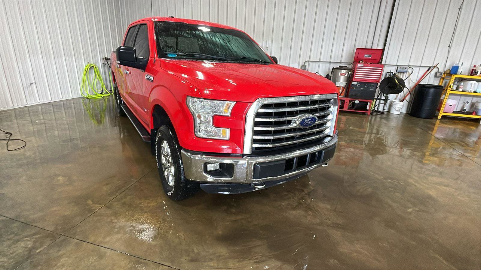 Used 2016 Ford F150 XLT w/ Equipment Group 302A Luxury image 3