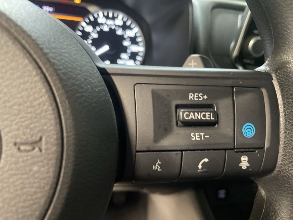 Used 2024 Nissan Rogue SV AWD/4WD image 23