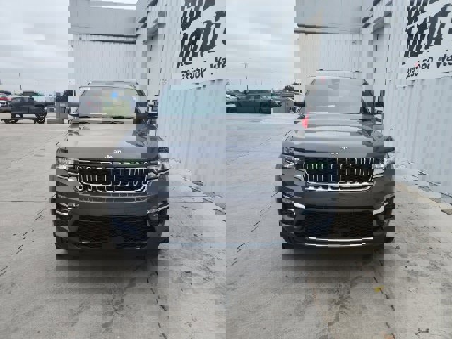 New 2025 Jeep Grand Cherokee Limited image 8