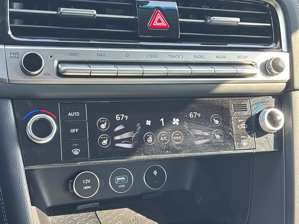 Used 2026 Genesis G70 2.5T Prestige image 33