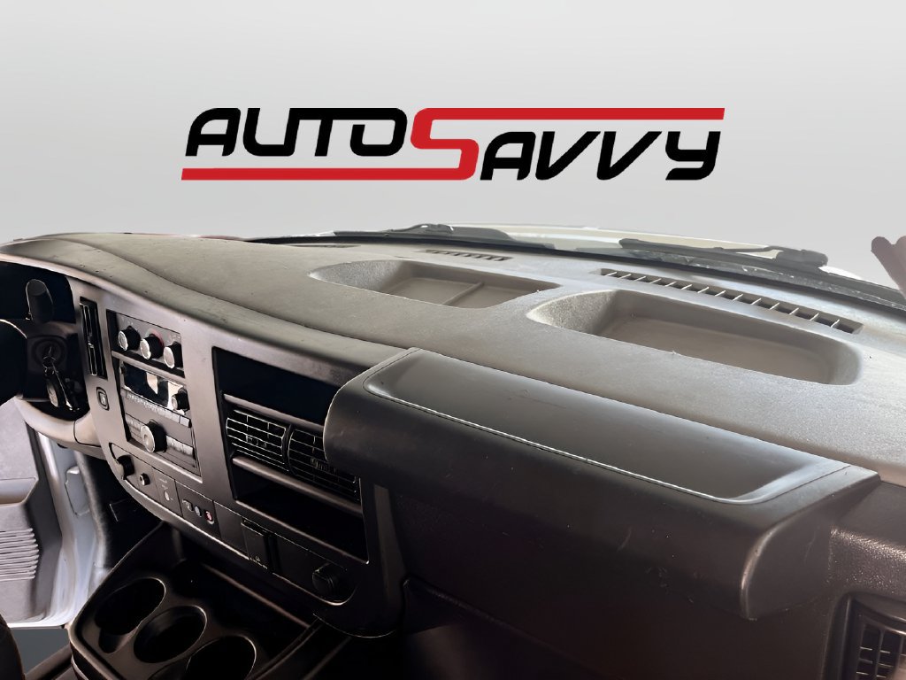 Used 2024 Chevrolet Express 2500 w/ Driver Convenience Package RWD image 26