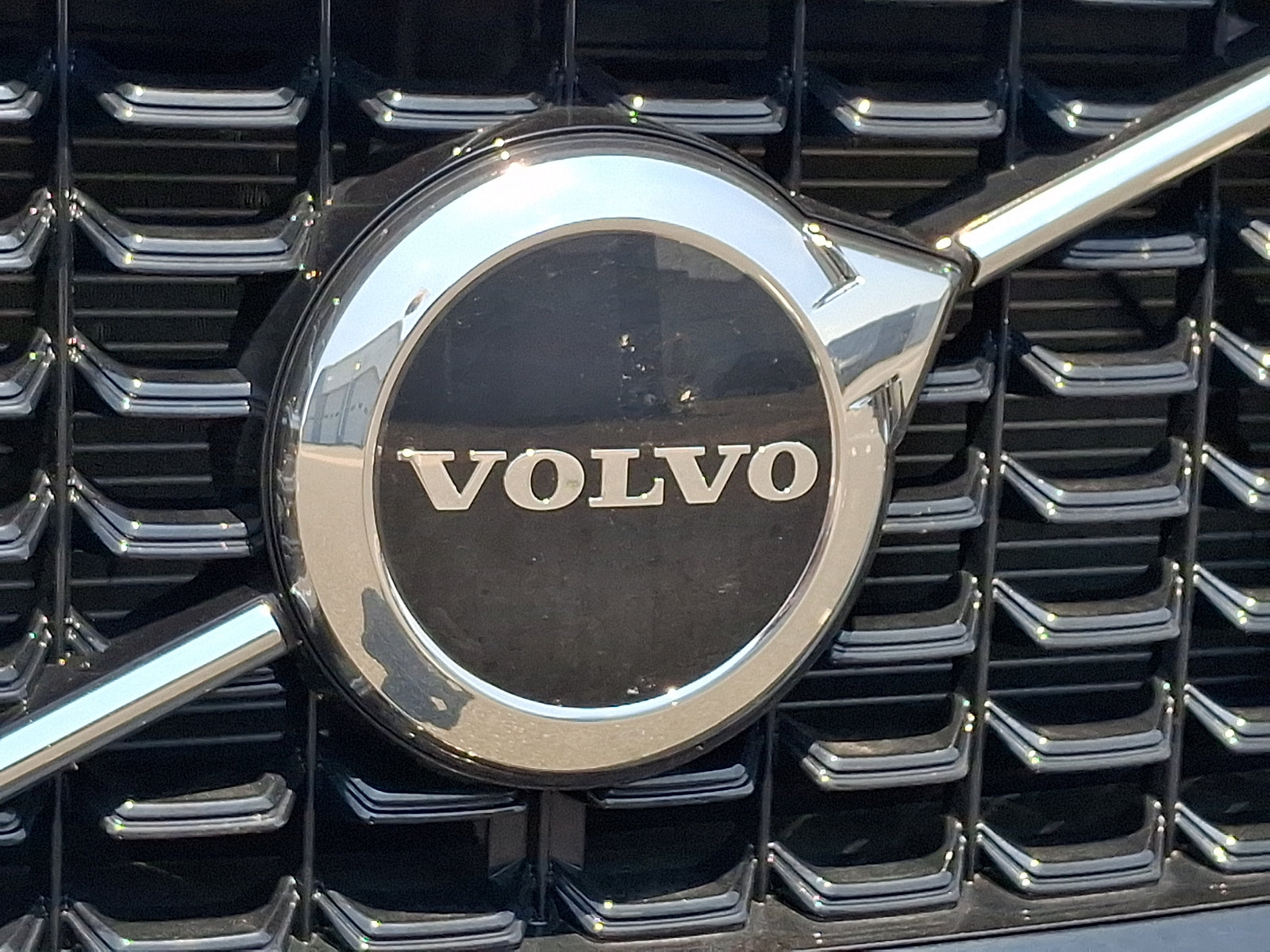 Used 2024 Volvo XC60 B5 Core w/ Protection Package Premier AWD/4WD image 10