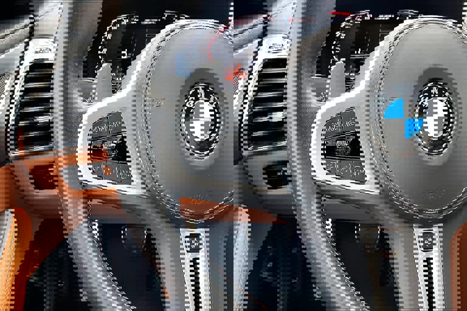 Used 2023 BMW M850i xDrive M850i xDrive w/ M Sport Professional Package image 24