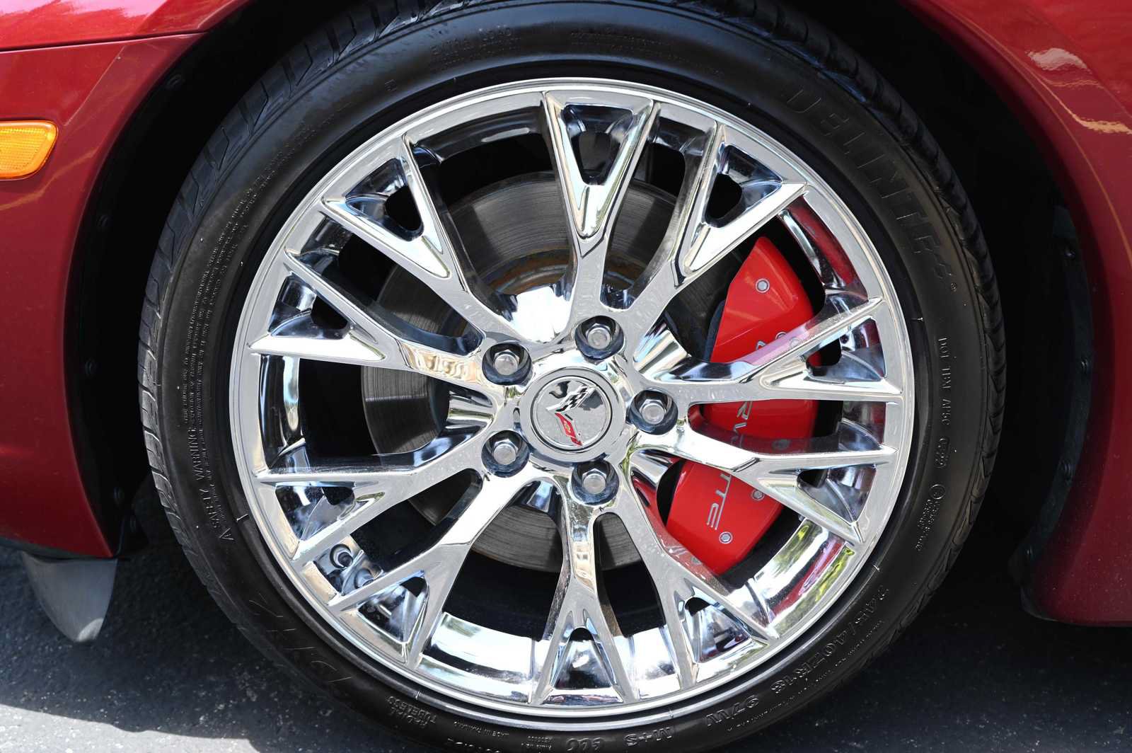 Used 2006 Chevrolet Corvette Convertible w/ Preferred Equipment Group RWD image 16