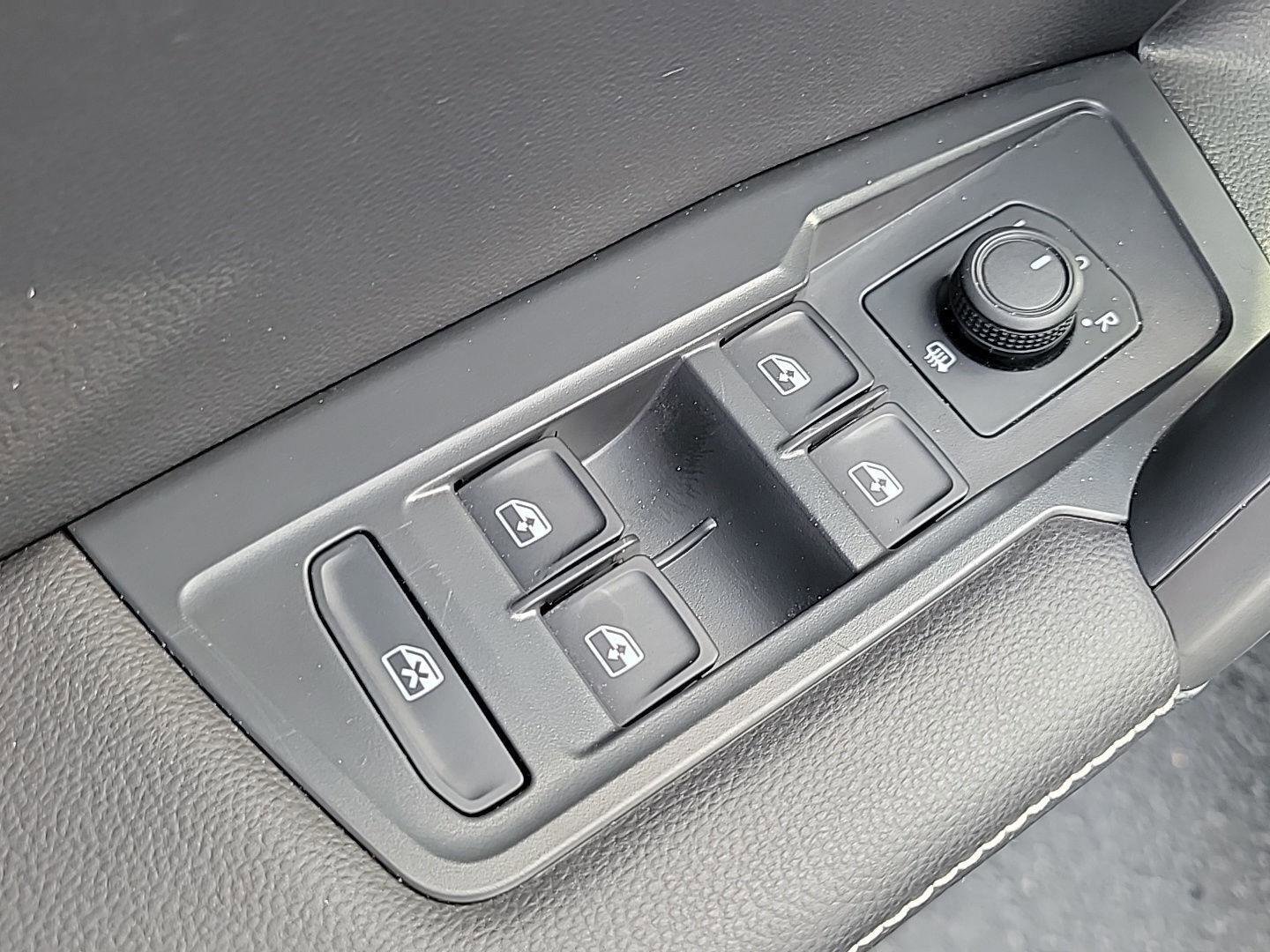 Certified 2024 Volkswagen Tiguan S image 20