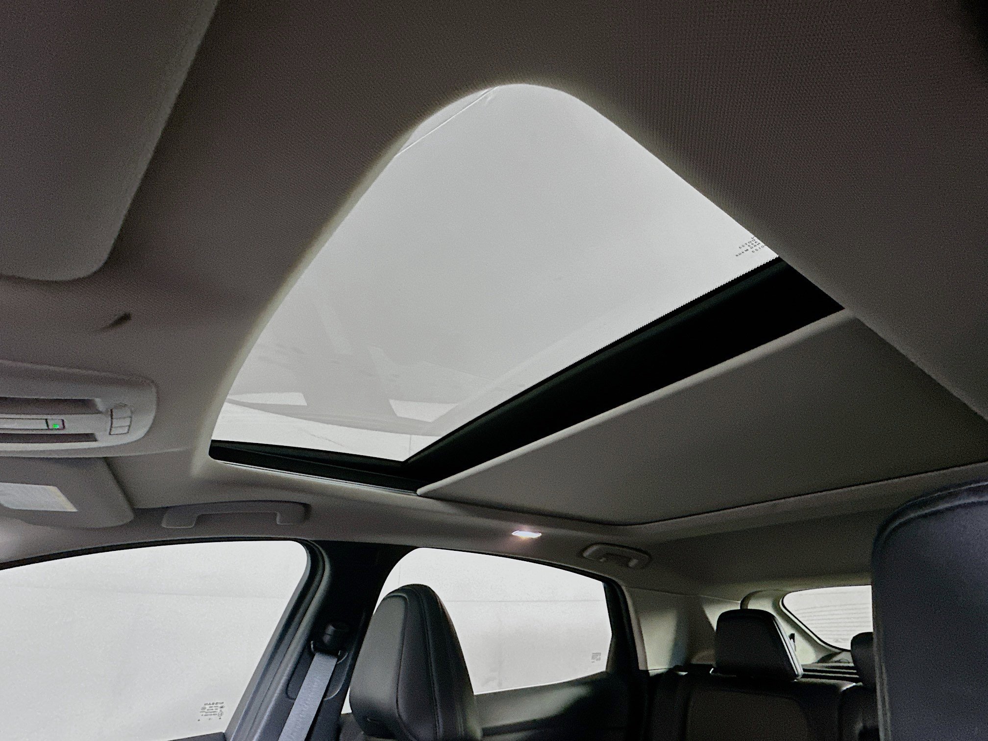 Used 2023 Nissan Ariya FWD image 27