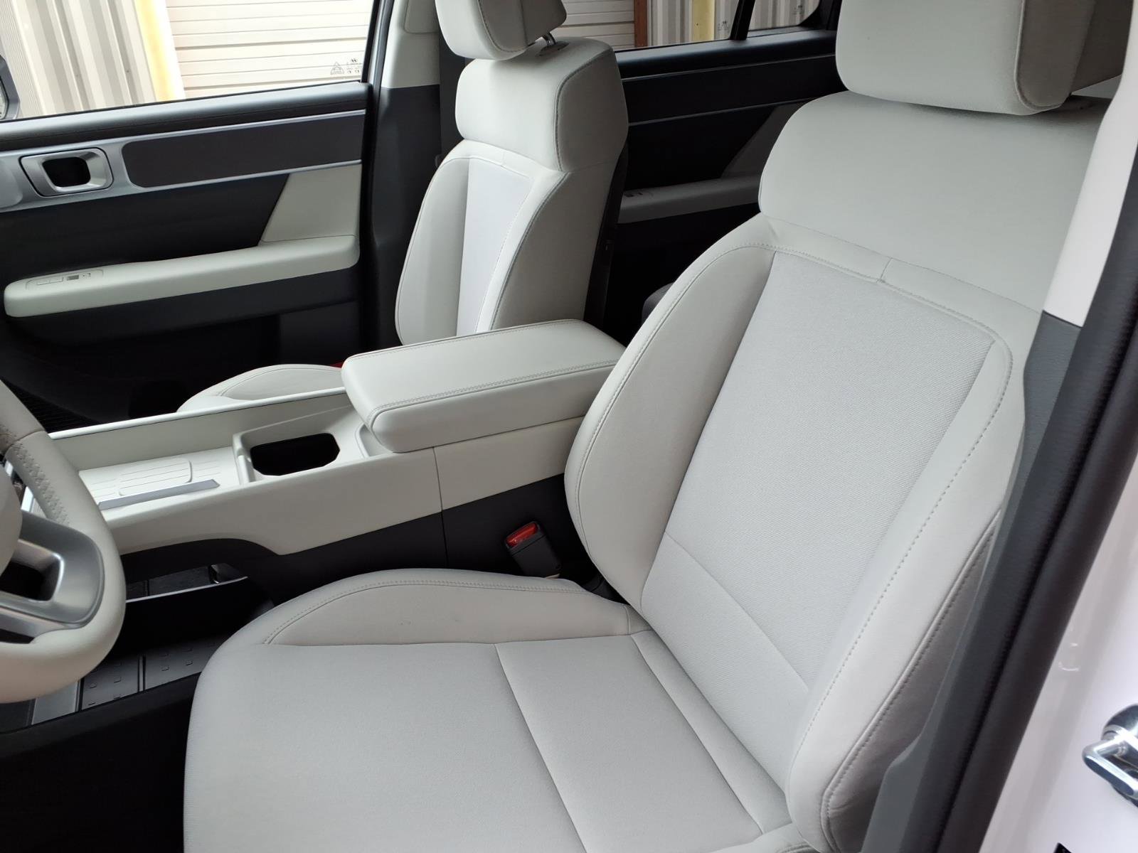 New 2026 Hyundai Santa Fe SE FWD image 8