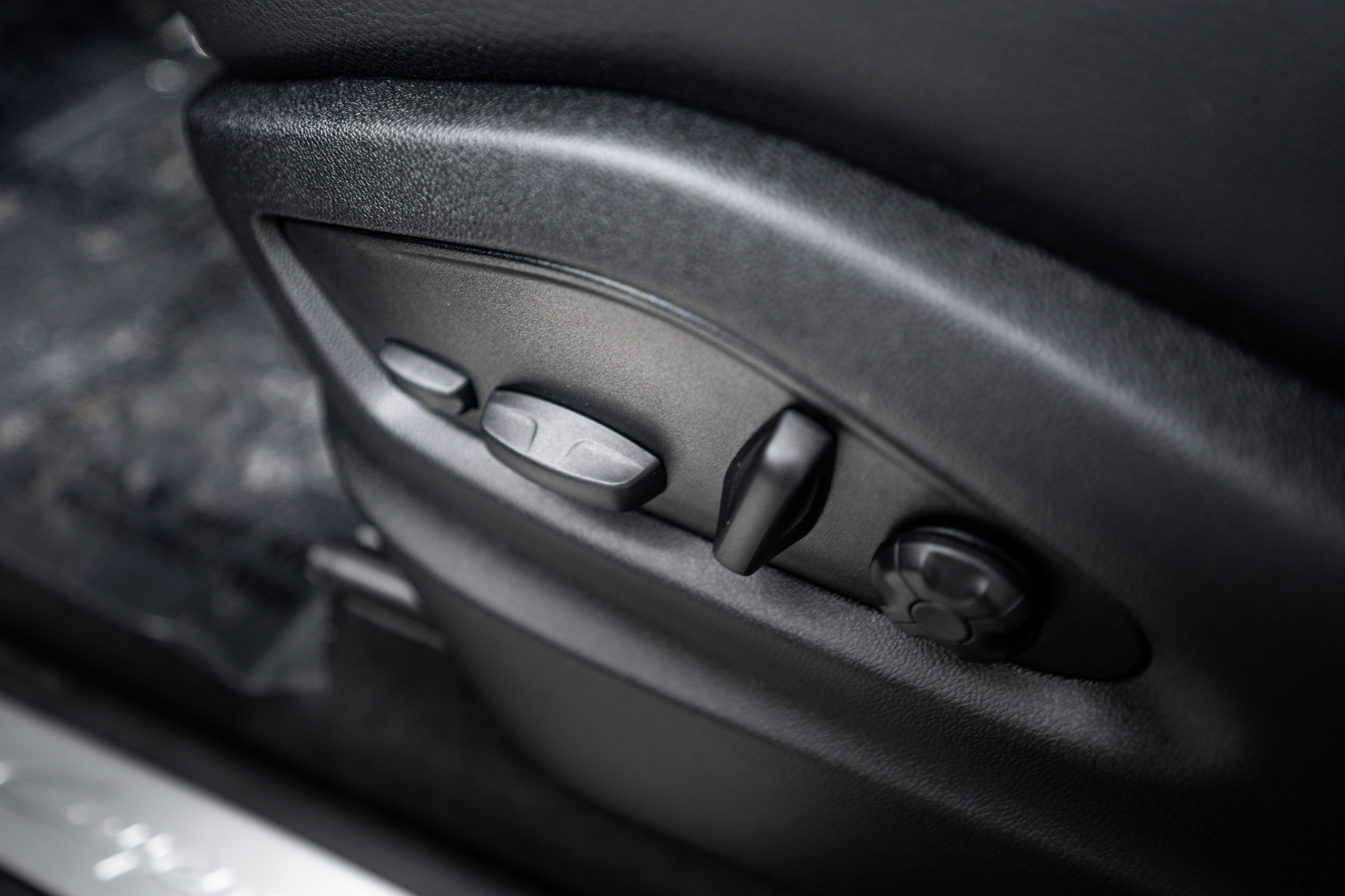 Certified 2025 Porsche Cayenne image 20