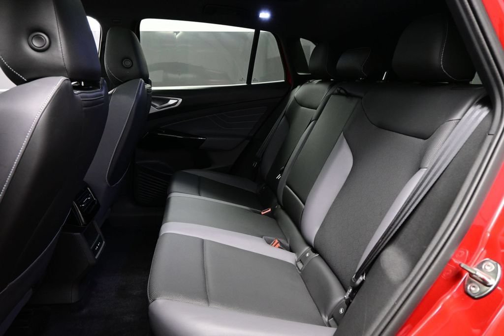 Used 2023 Volkswagen ID.4 Pro S RWD image 34
