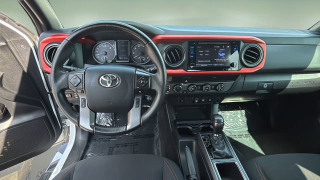 Used 2019 Toyota Tacoma TRD Sport AWD/4WD image 9