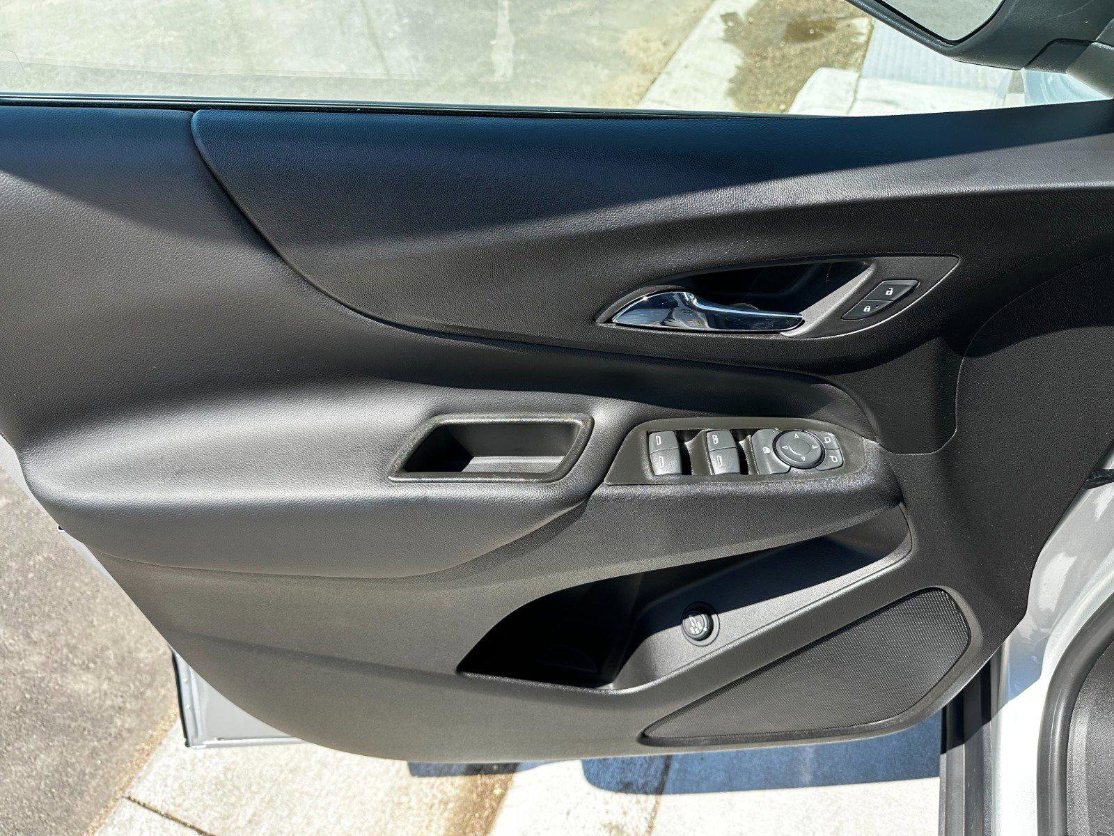 Used 2022 Chevrolet Equinox LT image 9