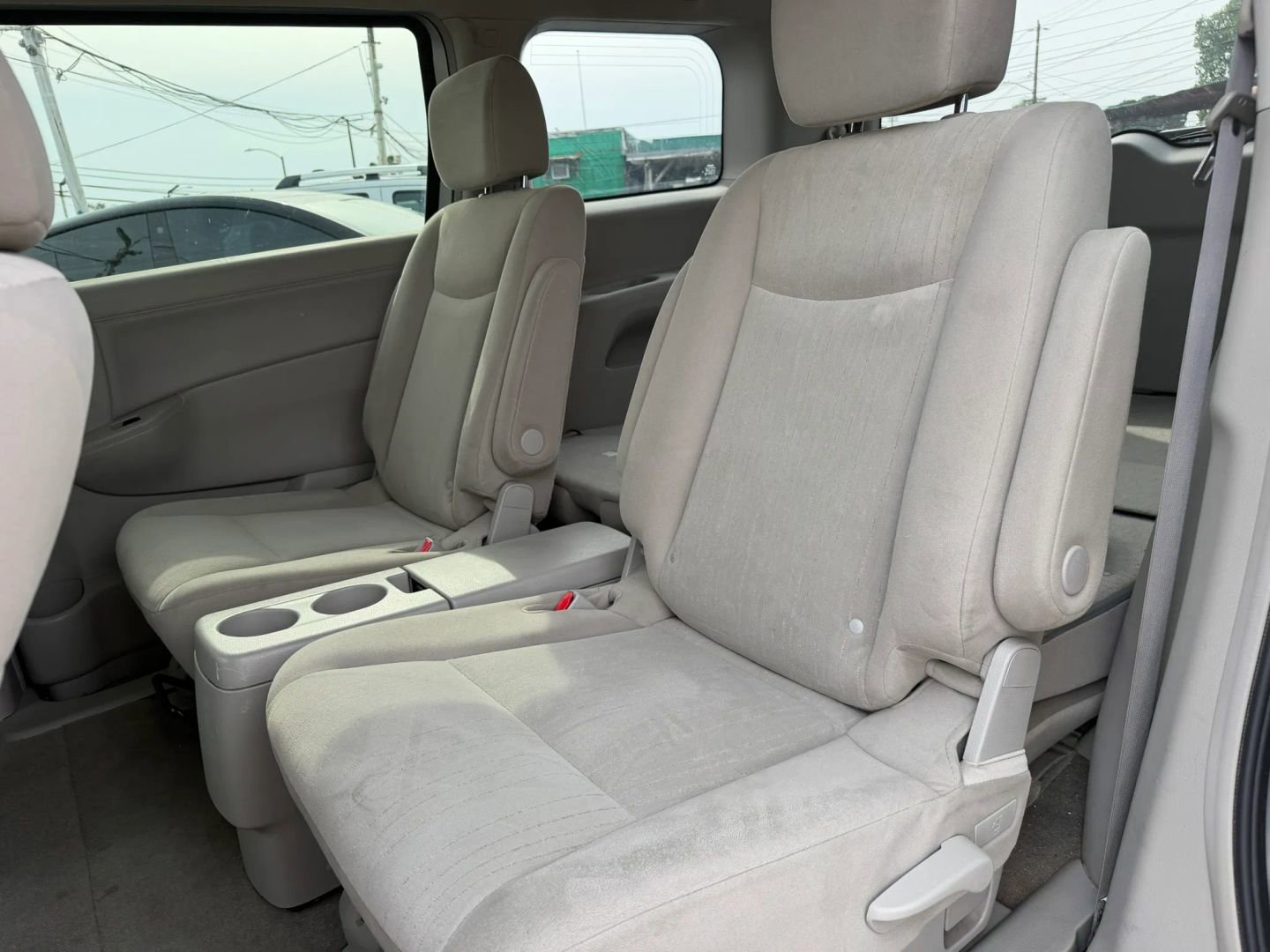 Used 2016 Nissan Quest SV image 12