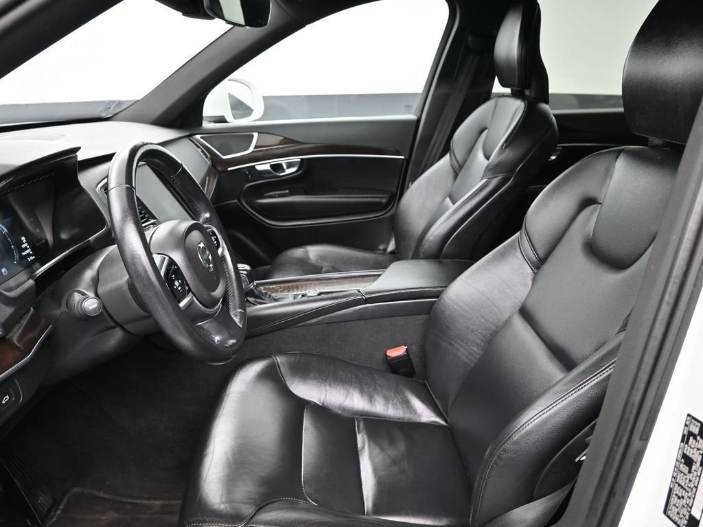 Used 2019 Volvo XC90 T5 Momentum image 25