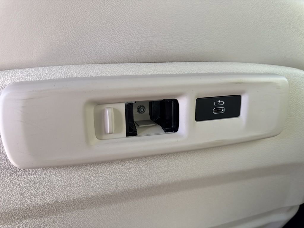 Used 2023 BMW X5 M50i image 17