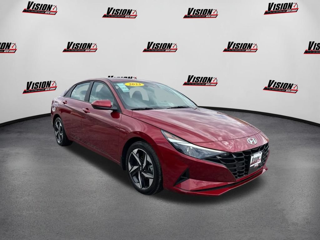 Certified 2023 Hyundai Elantra SEL w/ Convenience Package FWD image 3