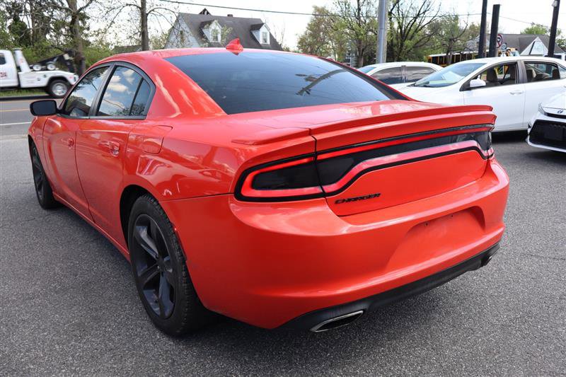 Used 2017 Dodge Charger R/T image 5