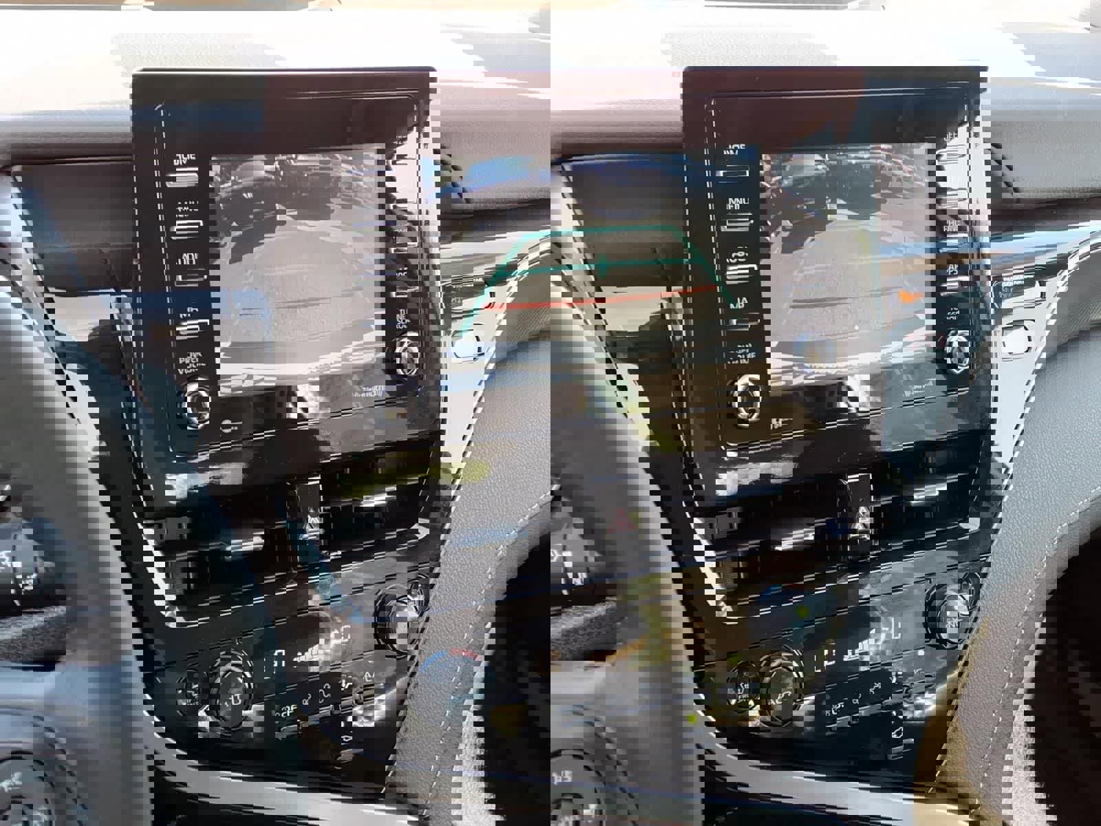 Used 2023 Toyota Camry SE image 21