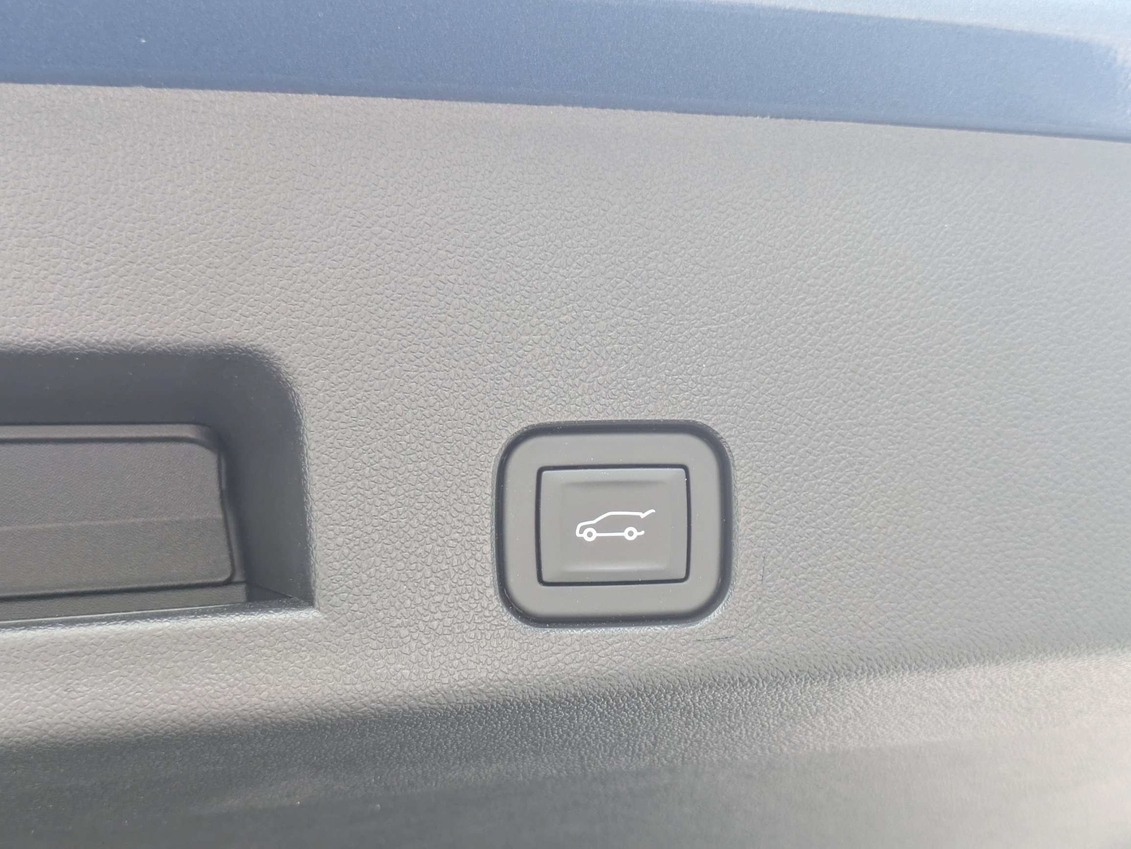 Used 2026 Chevrolet Traverse RS FWD image 14