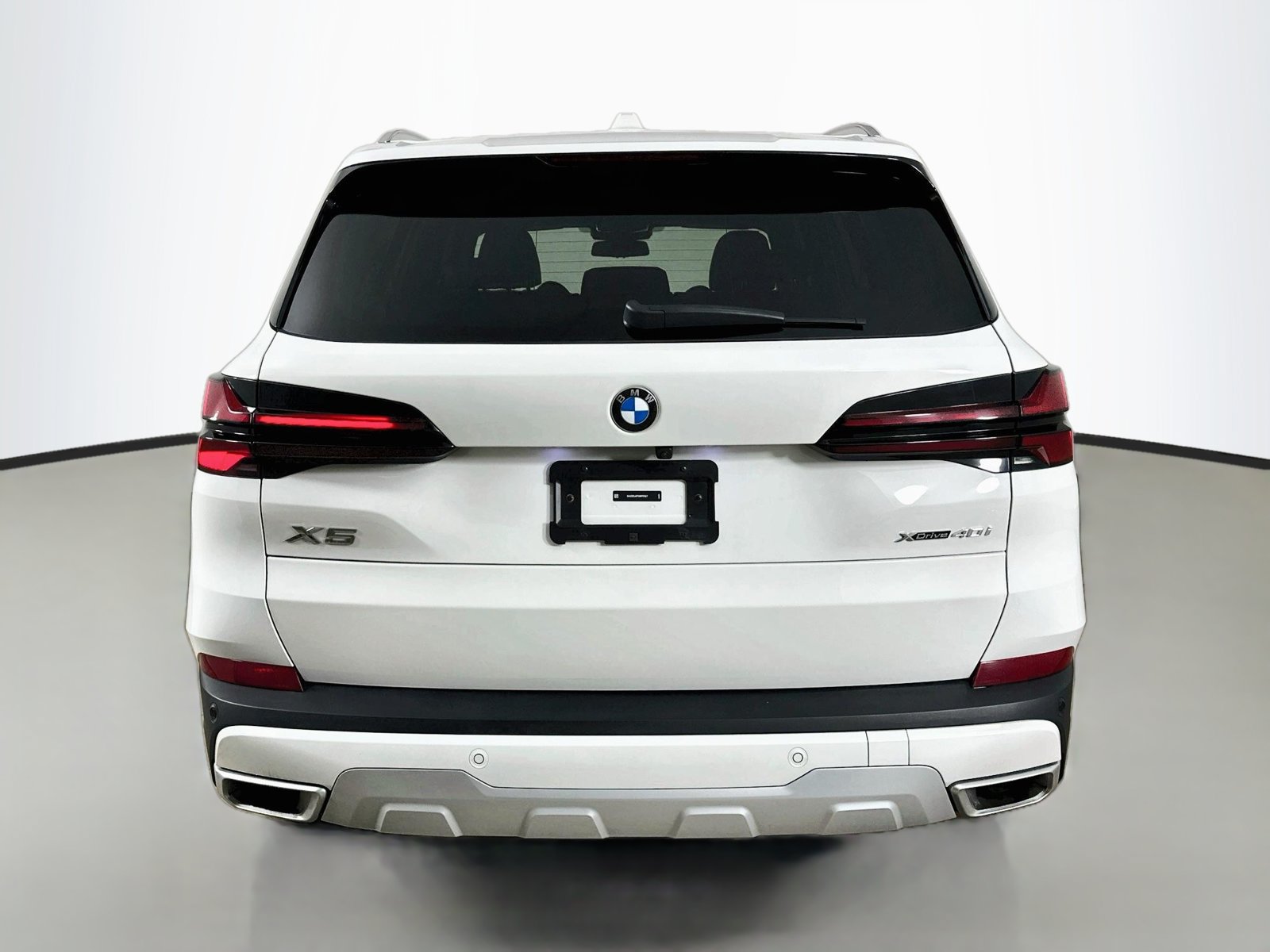 Used 2025 BMW X5 xDrive40i w/ Parking Assistance Package AWD/4WD image 6